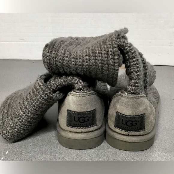 LikeNew Ugg Classic Cardy Gray SweaterKnit KneeHigh Button-Up Foldover Boots Sz6 - Picture 6 of 8